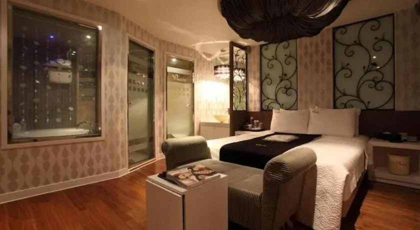 Fox Hotel Seoul 0*,  South Korea