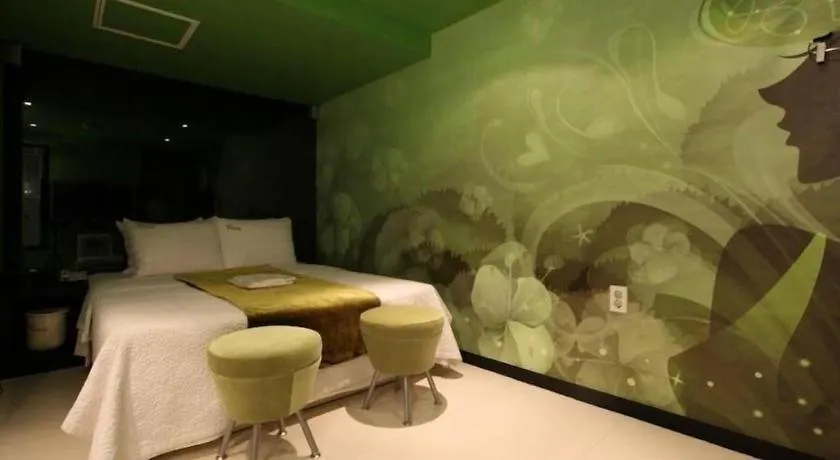 Fox Hotel Seoul 0*,
