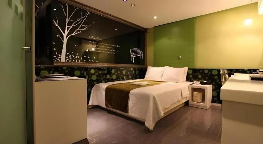 Fox Hotel Seoul 0*,